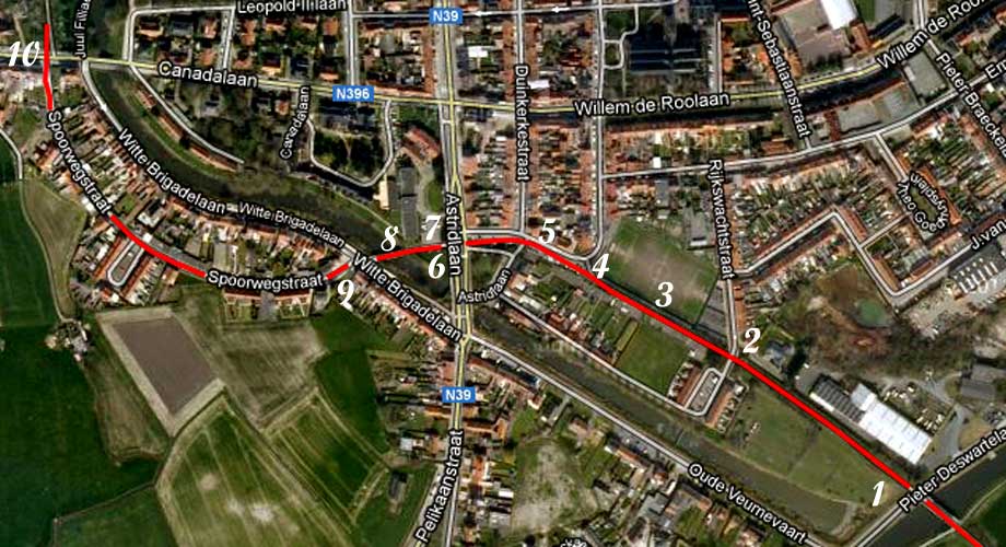 luchtfoto Nieuwpoort-stad metaanduiding van de spoorweg met nummering van foto's